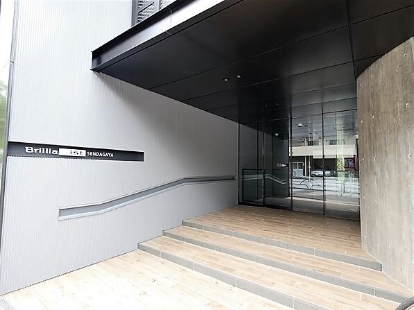 Brillia ist 千駄ヶ谷の物件外観写真