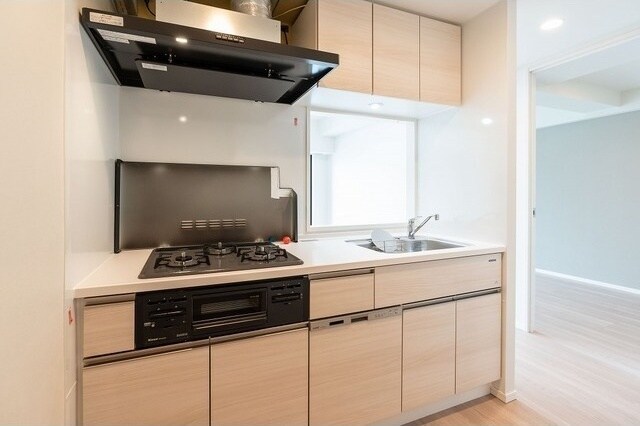 市谷台町坂フロントの物件内観写真