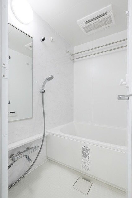 コンフォリア東新宿の物件内観写真