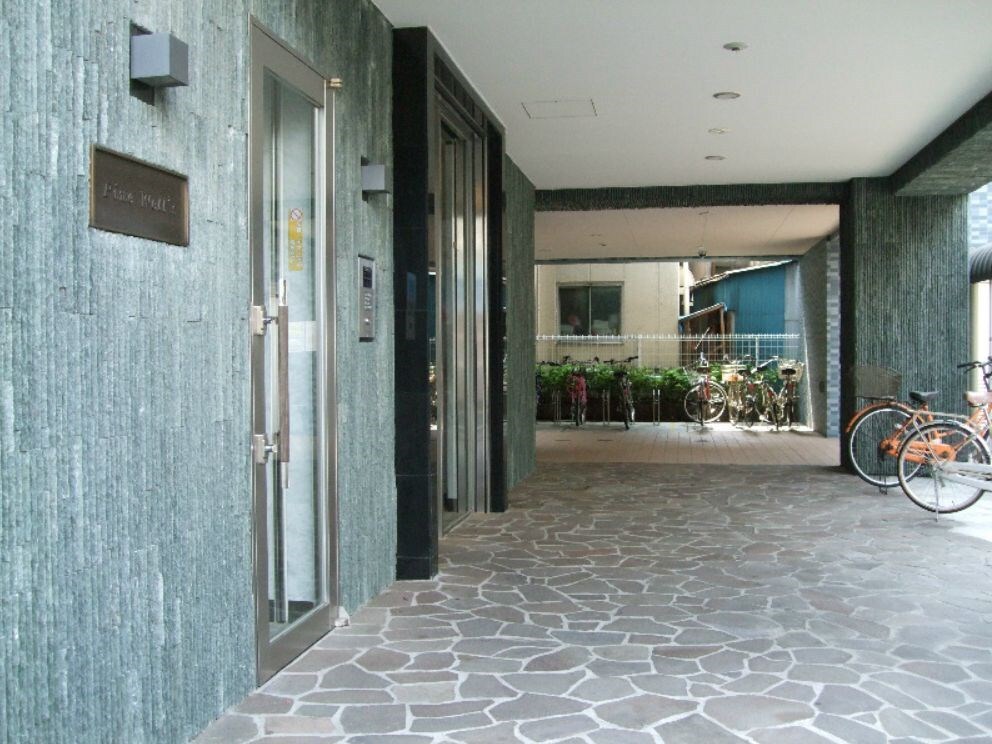 パインウェルズ Pine Well’sの物件外観写真