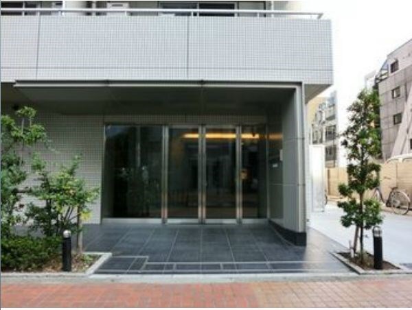 東新宿駅 徒歩5分 1階の物件外観写真