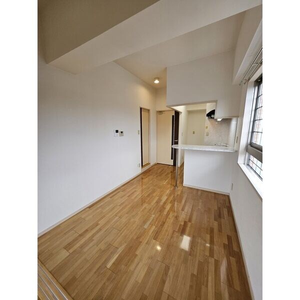 South Valleyの物件内観写真