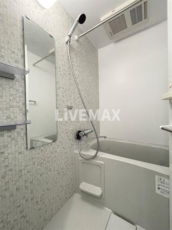 ディアレイシャス泉の物件内観写真