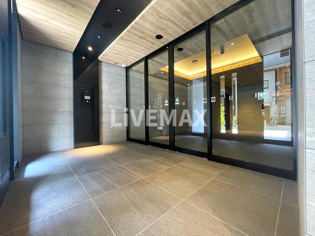 プレサンス名古屋ルーカスの物件外観写真