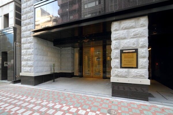 セイワパレス丸の内駅前の物件外観写真