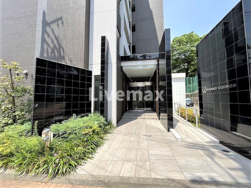 グランドコスモスの物件外観写真