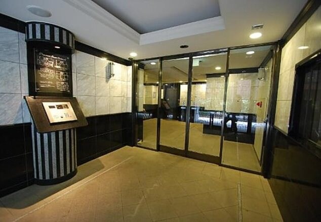 プレサンス泉セントマークの物件外観写真