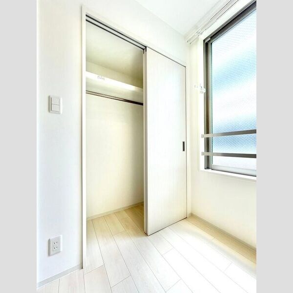 リーデンス名古屋駅西(旧:エスリードコート名古屋駅西)の物件内観写真