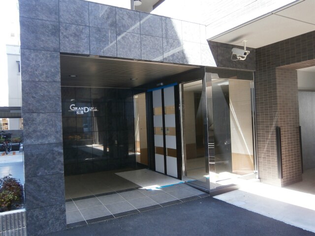 GRANDUKE松原の物件外観写真
