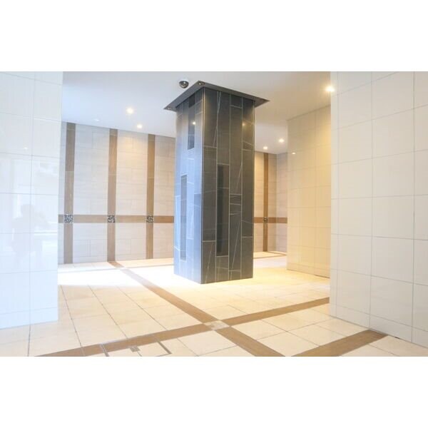 メイプル岩塚本通の物件外観写真