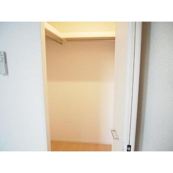 ノイグランツDの物件内観写真