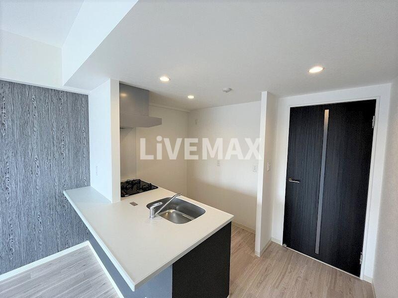 GRANDUKE代官町reversoの物件内観写真