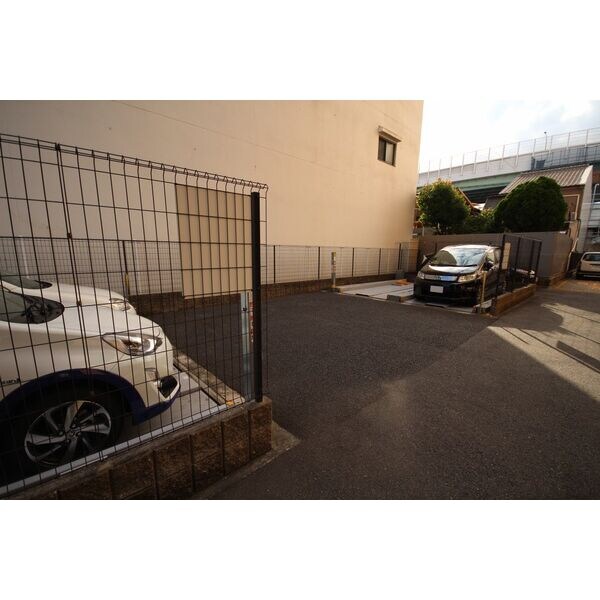 セレブランド堀田駅前の物件外観写真