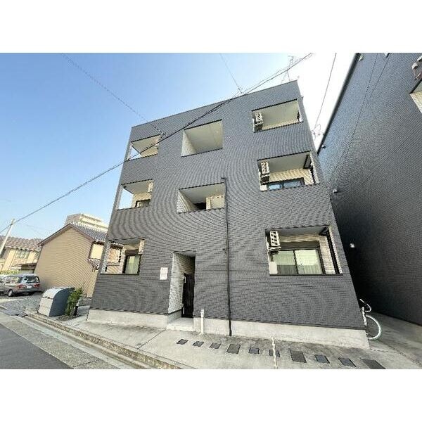 アレクサンダープラッツ金山の物件外観写真