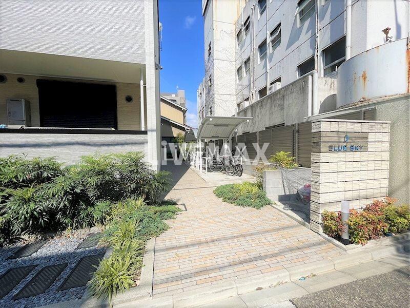 ブルースカイの物件外観写真