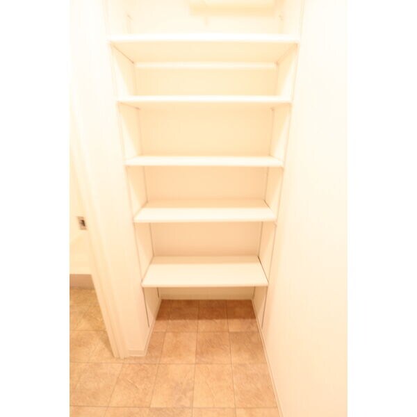 Residence Kamimaezuの物件内観写真