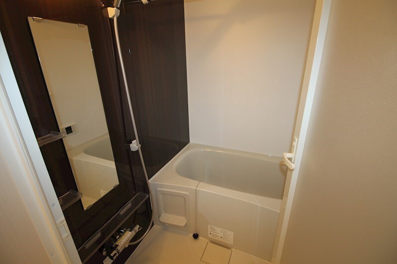 ジュネス稲葉地町の物件内観写真