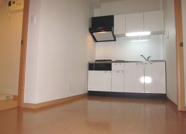 スリーウェイ金山の物件内観写真