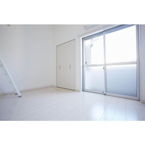 シャマー・ウィラの物件内観写真