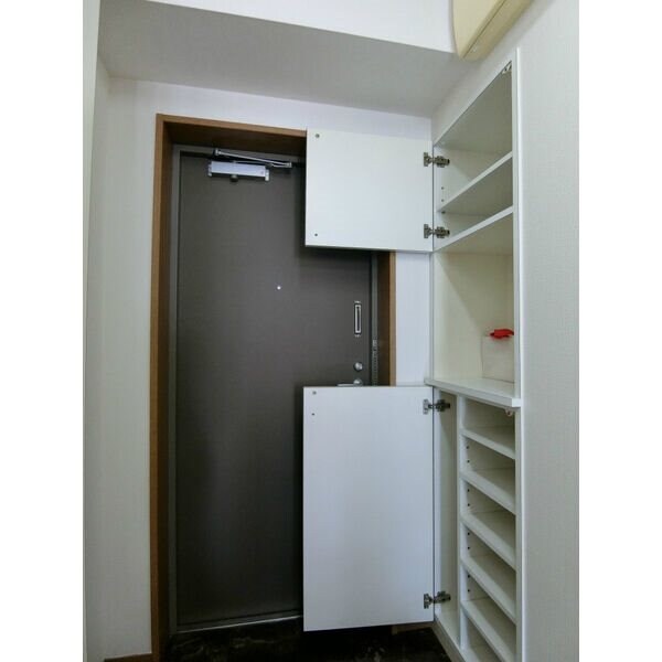 コンフォルト鶴舞の物件内観写真