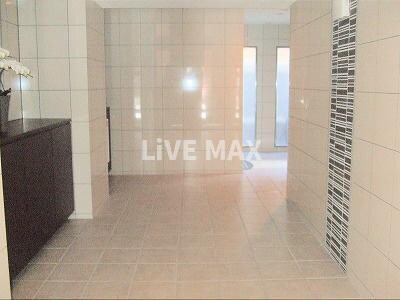 ホワイトクレストの物件外観写真