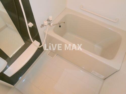 ホワイトクレストの物件内観写真