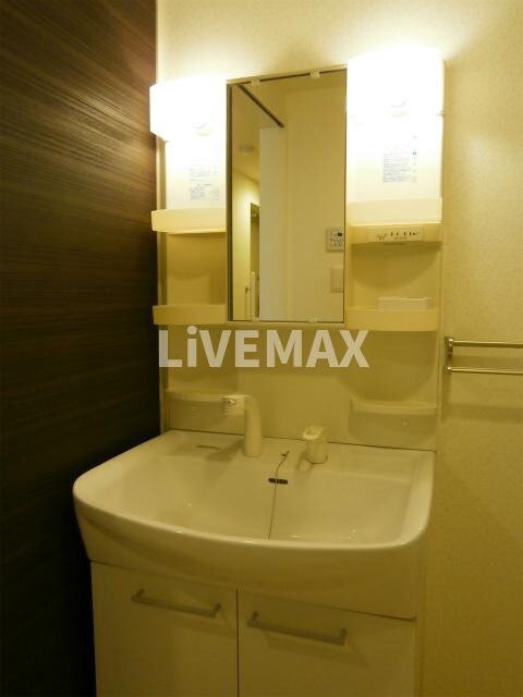 グランシャリオ栄の物件内観写真