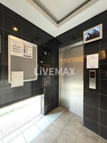 グリーンコート亀島の物件外観写真