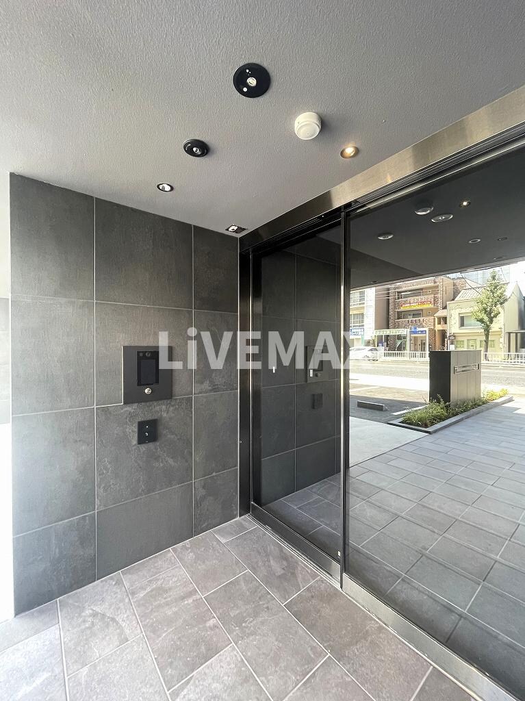 ルネフラッツ庄内通駅前の物件外観写真