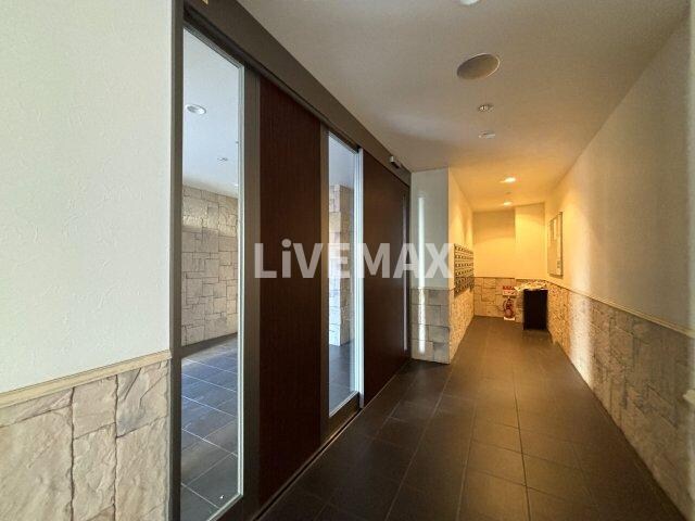 プラウランド名駅の物件外観写真