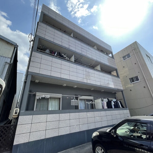 メイナンハイムの物件外観写真