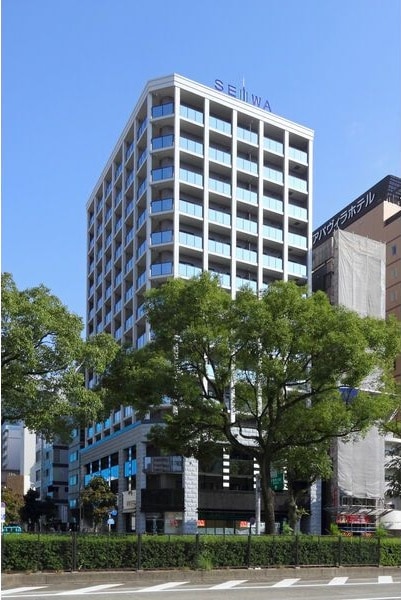 セイワパレス丸の内駅前の物件外観写真