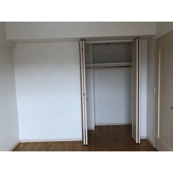 クイーンズ・スクエアの物件内観写真