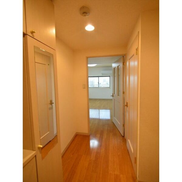 クイーンズ・スクエアの物件内観写真