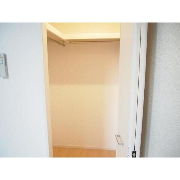 ノイグランツDの物件内観写真