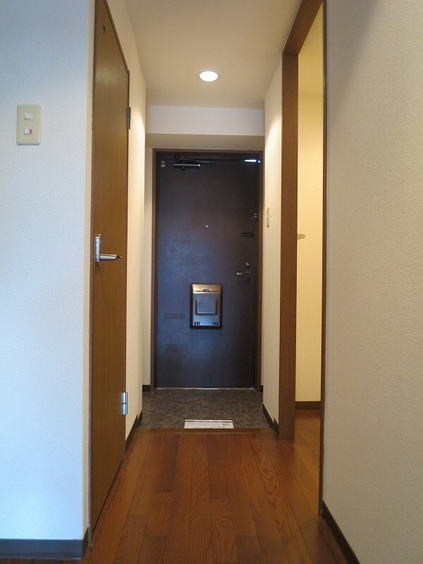 国際センター駅 徒歩4分 6階の物件内観写真