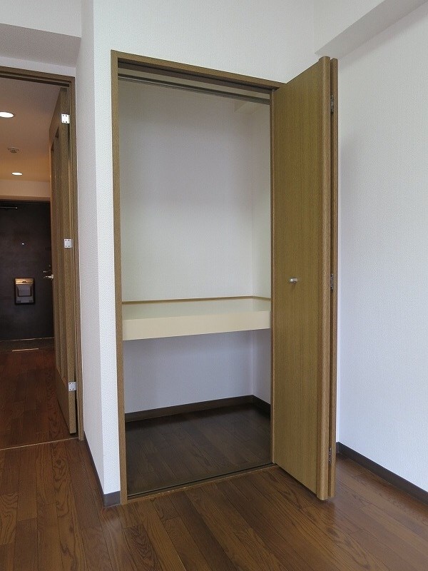 国際センター駅 徒歩4分 6階の物件内観写真