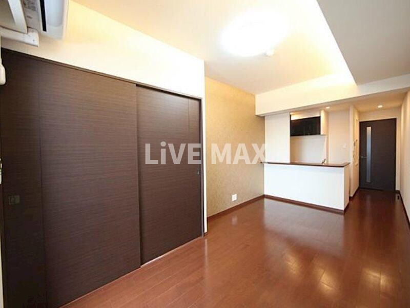 ロイジェント栄の物件内観写真