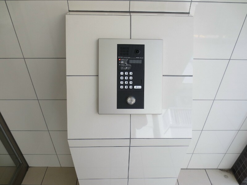 国際センター駅 徒歩9分 1階の物件外観写真