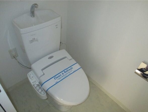 国際センター駅 徒歩4分 8階の物件内観写真