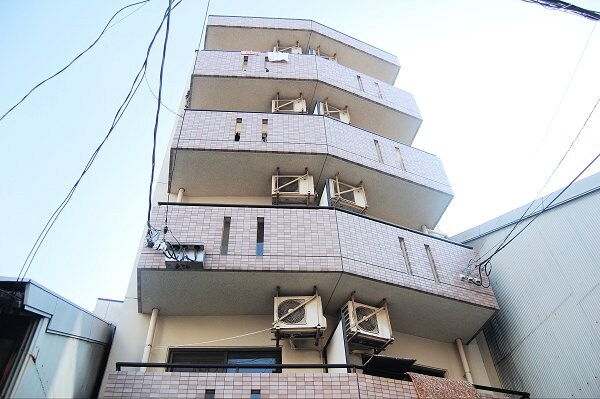 ドルフ亀島Ⅰの物件外観写真