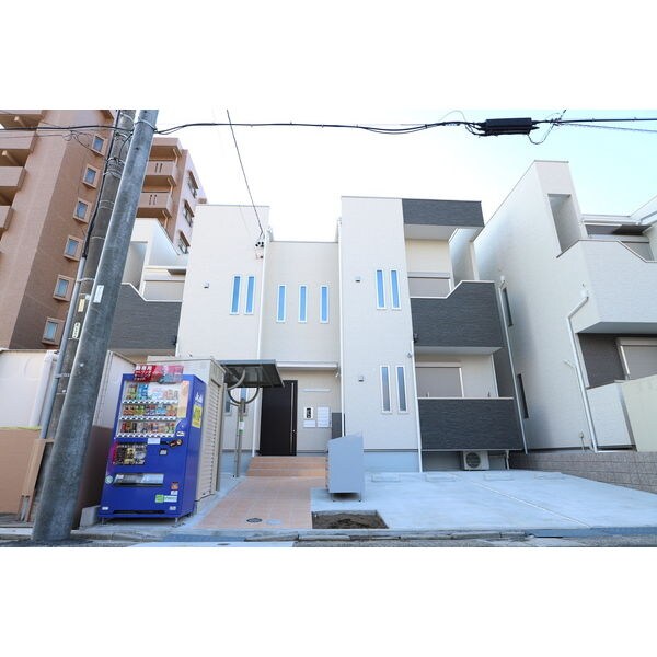 Grandtic Residence堀田の物件外観写真