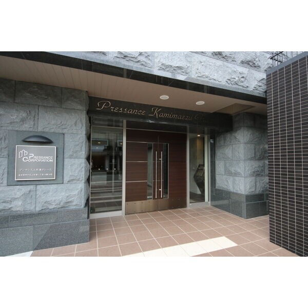 プレサンス上前津グレースの物件外観写真