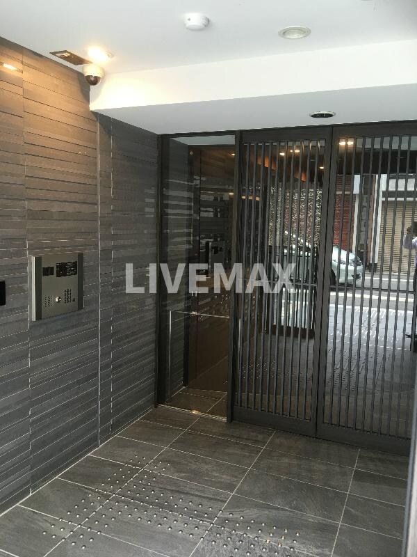 リヴァーク四条烏丸の物件外観写真