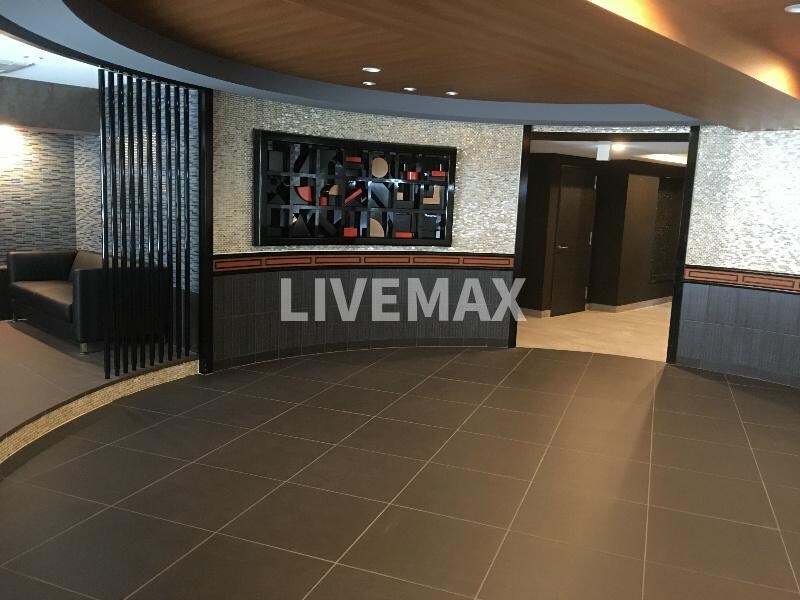 リヴァーク四条烏丸の物件外観写真