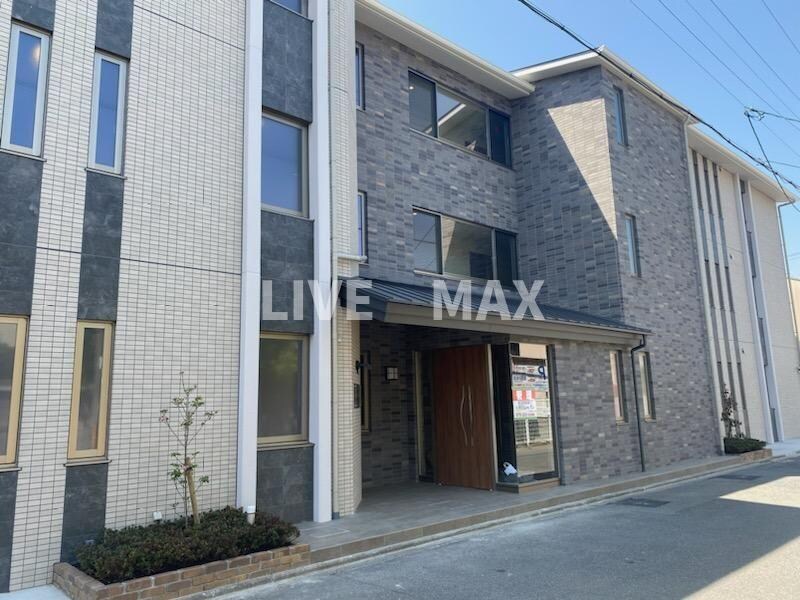 ロータス京都西大路の物件外観写真