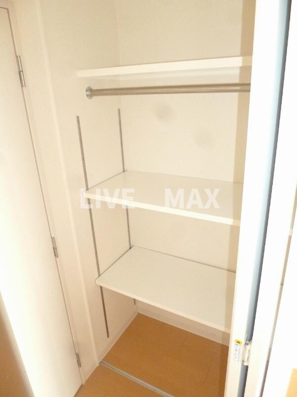 プレサンスNEO京都烏丸の物件内観写真