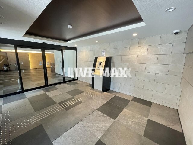 プレサンスロジェ京都西大路の物件外観写真