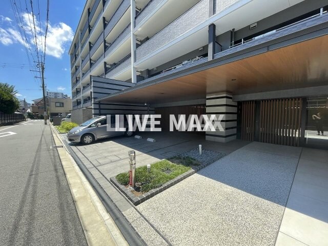 プレサンスロジェ京都西大路の物件外観写真