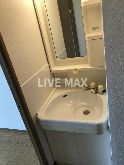 ヴィヴァーチェ四条大宮の物件内観写真